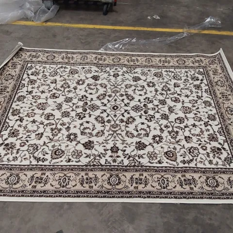 RAQUETTE MACHINE WOVEN WHITE/BEIGE RUG // 160 X 225CM
