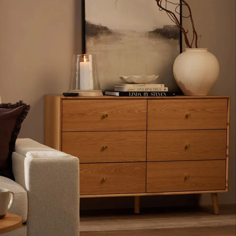 BOXED DUSK HEIDI OAK 6 DRAWER CHEST - LIGHT WOOD (1 BOX)