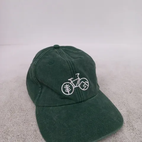 BEECHFIELD GREEN CAP WITH BICYCLE EMBROIDERY – 'THE SLOW CYCLIST'
