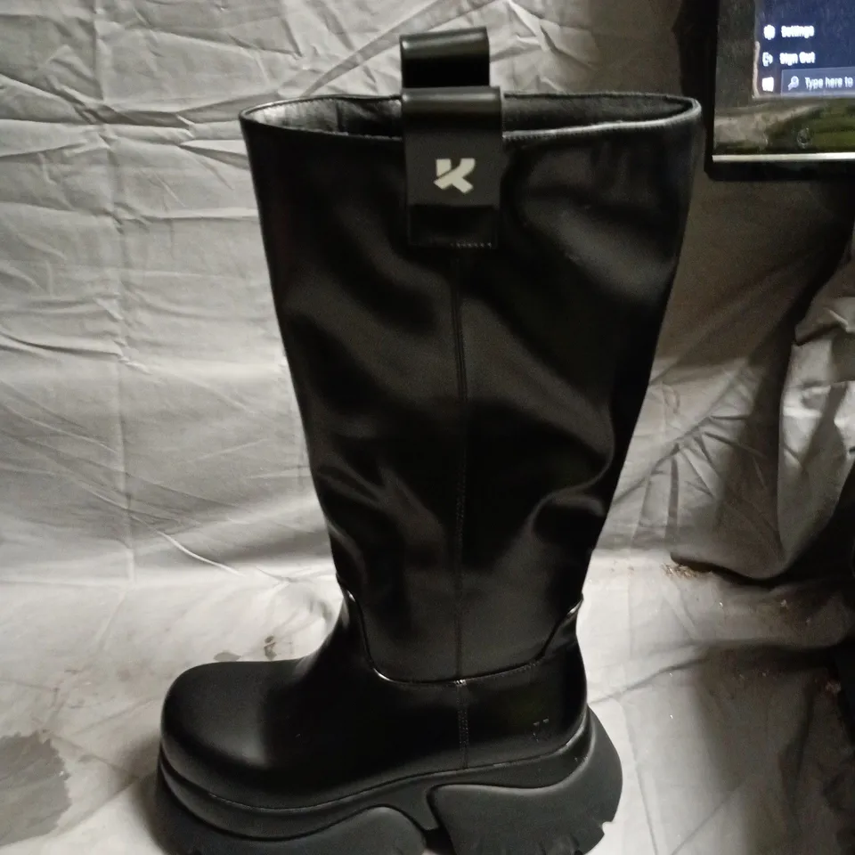 KOI BLACK KNEE-HIGH PLATFORM BOOTS - UK SIZE 6