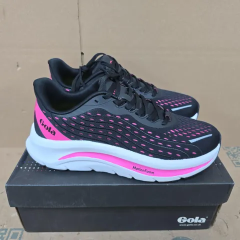 BOXED PAIR OF GOLA ALZIR SPEED TRAINERS IN BLACK/HOT PINK - UK 8