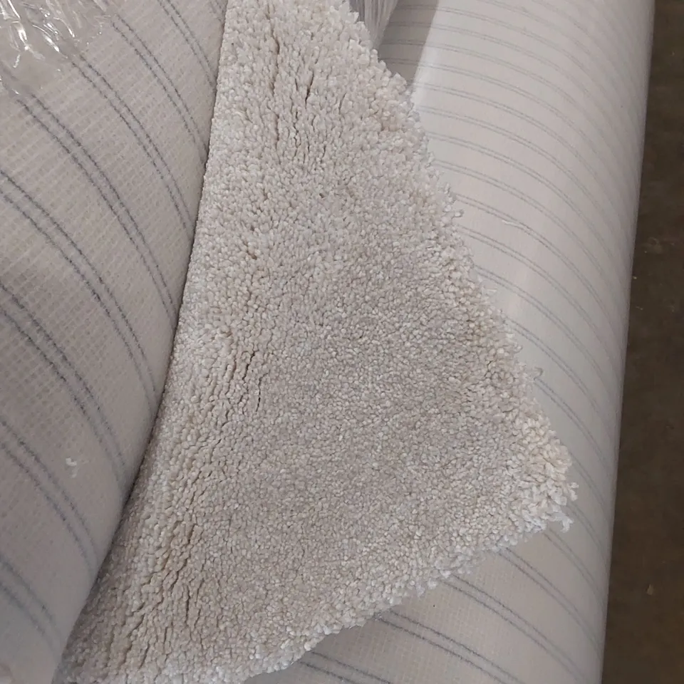 ROLL OF QUALITY KESARI IVORY CARPET // SIZE: APPROX 5 X 8.1m