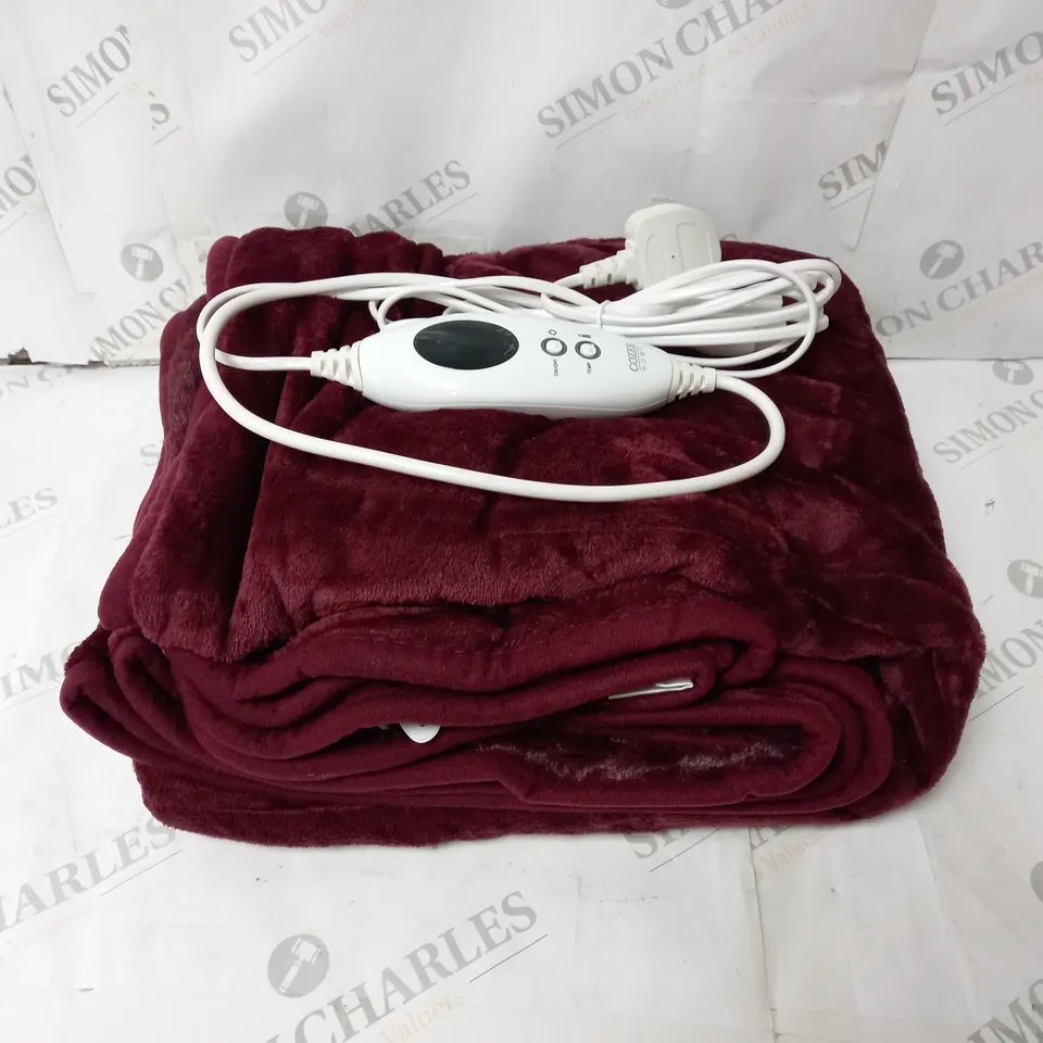 BOXED COZEE HOME HEATED THROW IN PLUM 