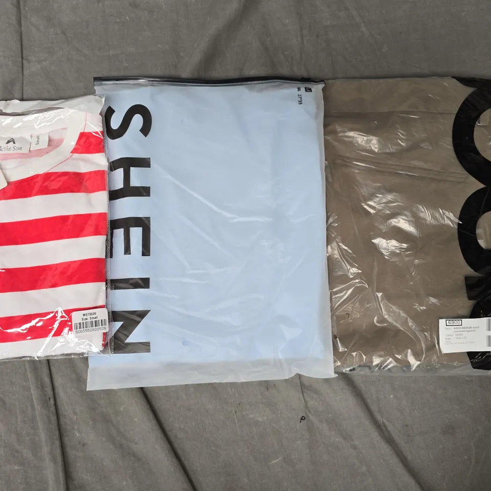 BOX OF APPROXIMATELY 20 ASSORTED CLOTHING AND FASHION ITEMS IN VARIOUS STYLES, SIZES, AND COLOURS - COLLECTION ONLY