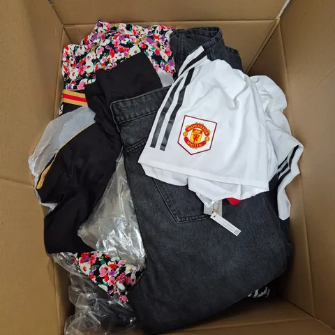 LARGE BOX OF ASSORTED CLOTHING ITEMS IN VARIOUS SIZES, STYLES AND COLOUR - COLLECTION ONLY