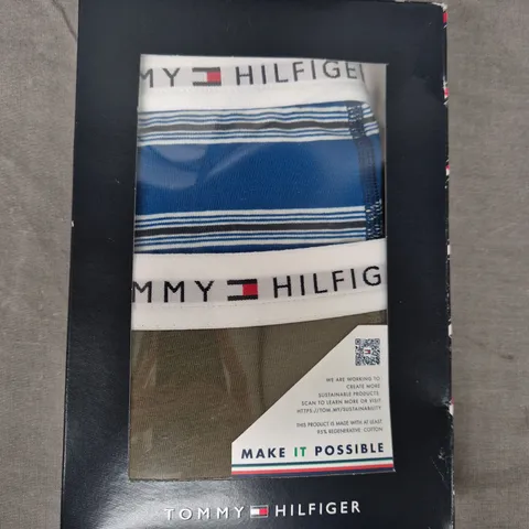 TOMMY HILFIGER PACK OF 2 TRUNKS IN VARIOUS COLOURS SIZE 12-14 YEARS