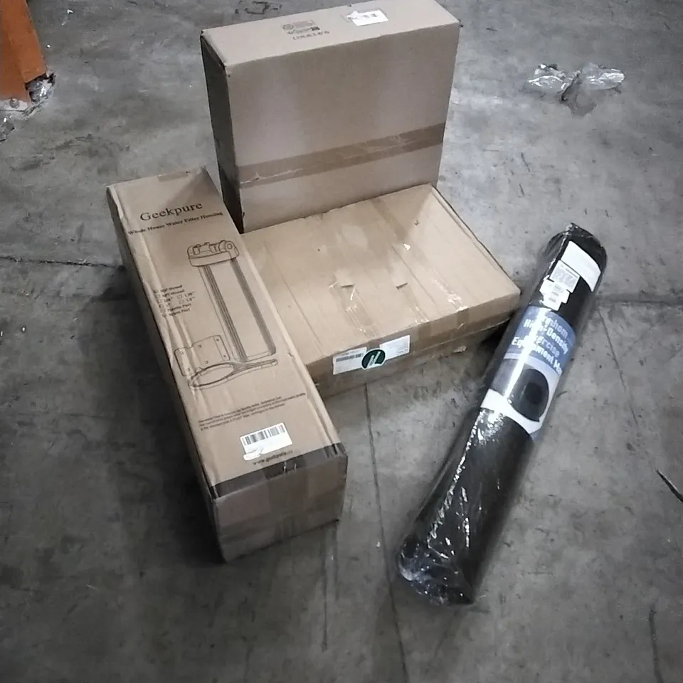 PALLET OF HOUSEHOLD ITEMS TO INCLUDE CEILING LIGHT, WARDROBE, EXERCISE MAT,WHOLE HOUSE WATER FILTER HOUSING AND OTHER ASSORTED ITEMS...