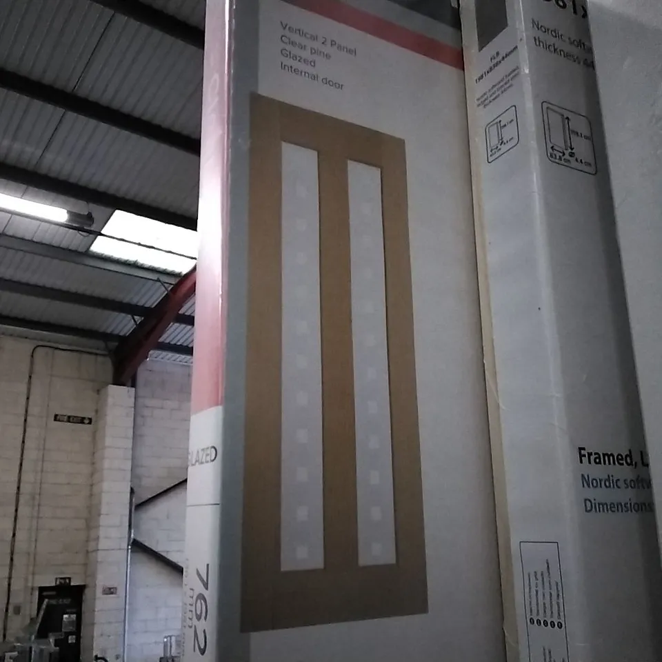 VERTICAL 2 PANEL CLEAR PINE GLAZED INTERNAL DOOR 762 X 1981MM