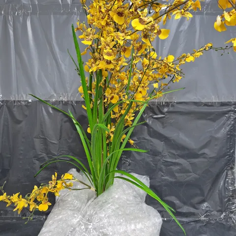 UNBRANDED FAUX FLORA DECORATION IN YELLOW - COLLECTION ONLY