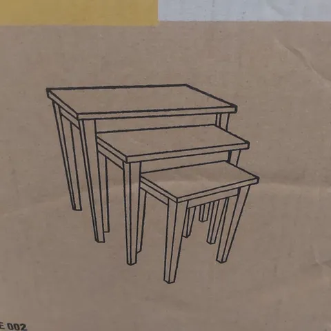 BOXED NEST OF TABLES IN WHITE/NATURAL 