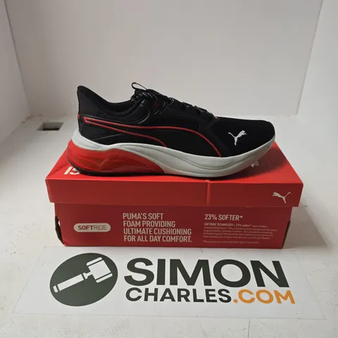 BOXED PAIR OF PUMA CELL THRILL DASH TRAINERS IN BLACK - UK 9