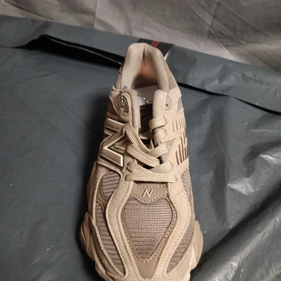 UNBOXED PAIR OF NEW BALANCE SNEAKERS – UK SIZE 6.5