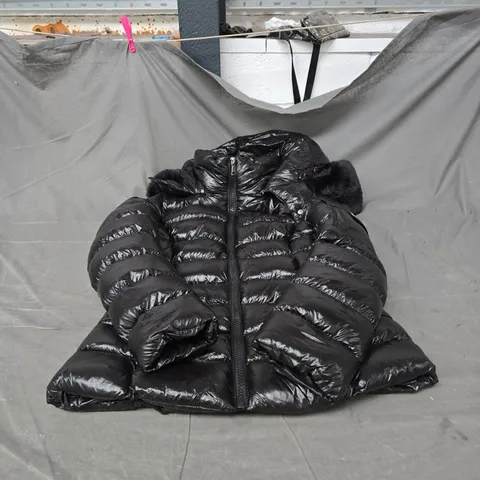 WULUX PARIS BLACK PUFFER JACKET WITH FUR TRIM HOOD β QUILTED, ZIP FRONT LARGE