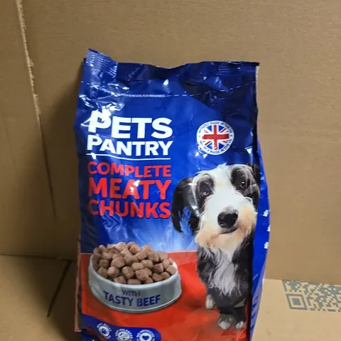 PETS PANTRY COMPLETE MEATY CHUNKS DOG FOOD – TASTY BEEF, 2KG