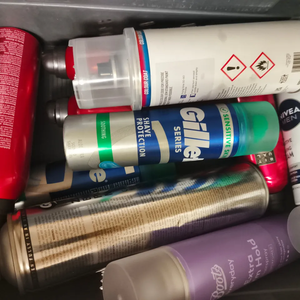 APPROXIMATELY 12 ASSORTED AEROSOL PRODUCTS - COLLECTION ONLY