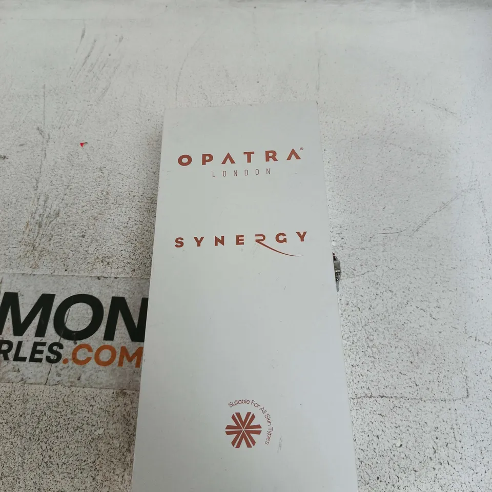 OPATRA SYNERGY FACIAL LED LIGHT THERAPY DEVICE – ROSE GOLD (OPATRA LONDON)