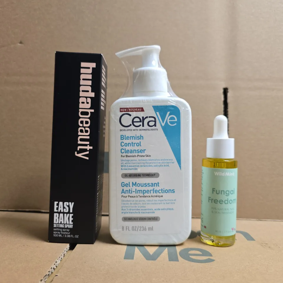 APPROXIMATELY 15 ASSORTED COSMETIC ITEMS TO INCLUDE CERAVE, HUDA BEAUTY, ETC - COLLECTION ONLY