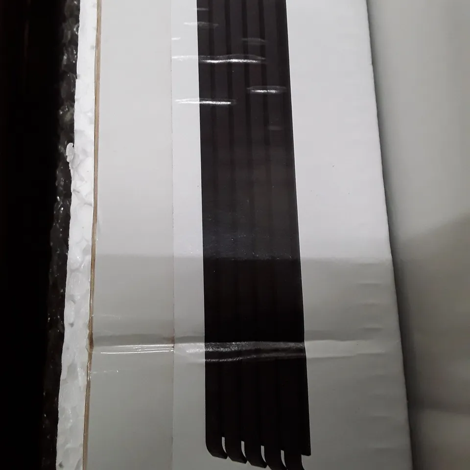 BOXED GOODHOME WILSONA VERTICAL WATER RADIATOR 