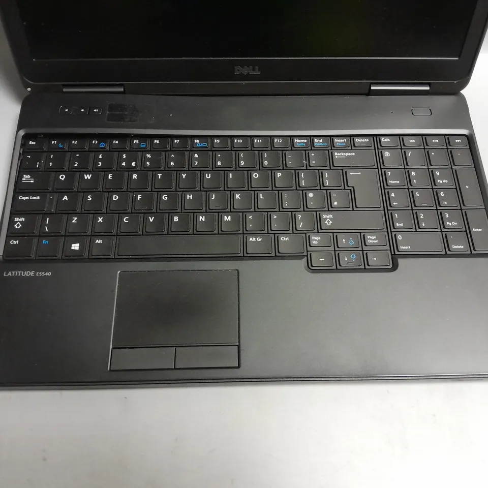 UNBOXED DELL LATITUDE E5540 WINDOWS PRO 8 BLACK