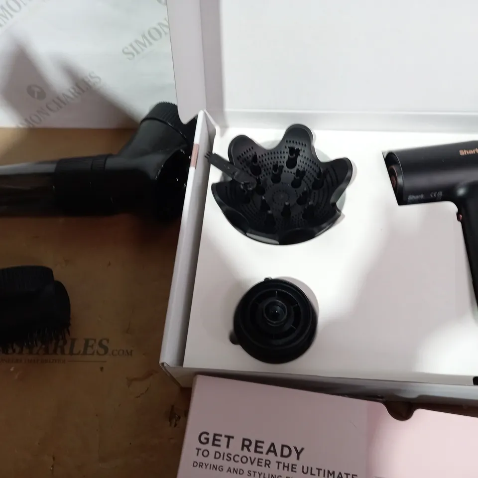 SHARK STYLE IQ IONIC HAIR DRYER & STYLER W/ ACCESSORIES HD110UKQ