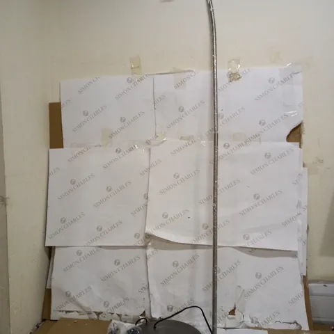 STEAL STYLE STANDING LIGHT