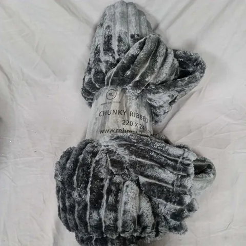 REHMAT COLLECTION CHUNKY RIBBED THROW IN GREY (220X240CM)