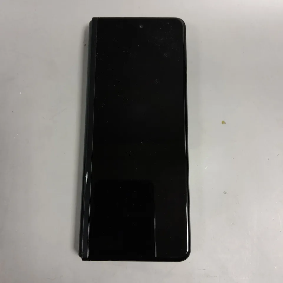 SAMSUNG GALAXY Z FOLD3