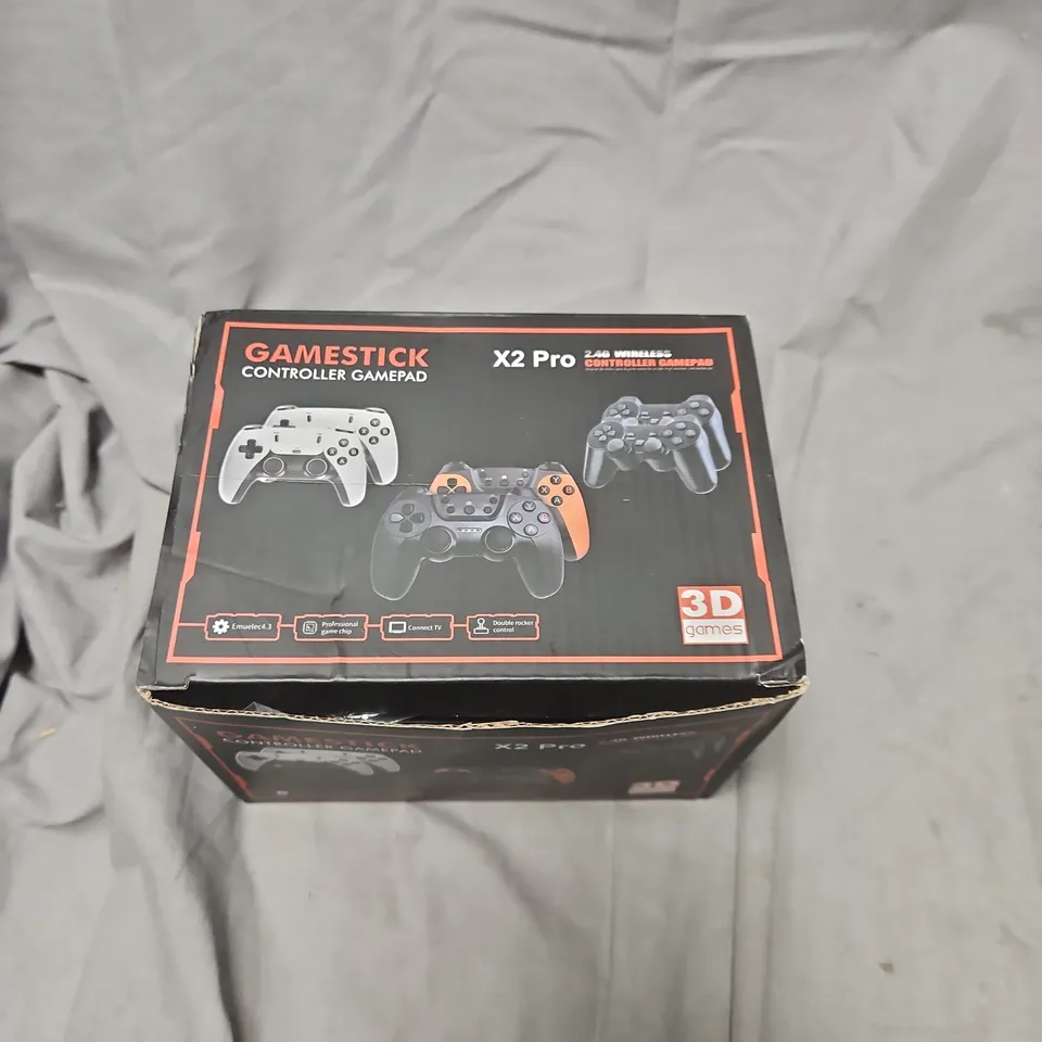 GAMESTICK X2 PRO WIRELESS CONTROLLER SET WITH TWO WHITE CONTROLLERS 
