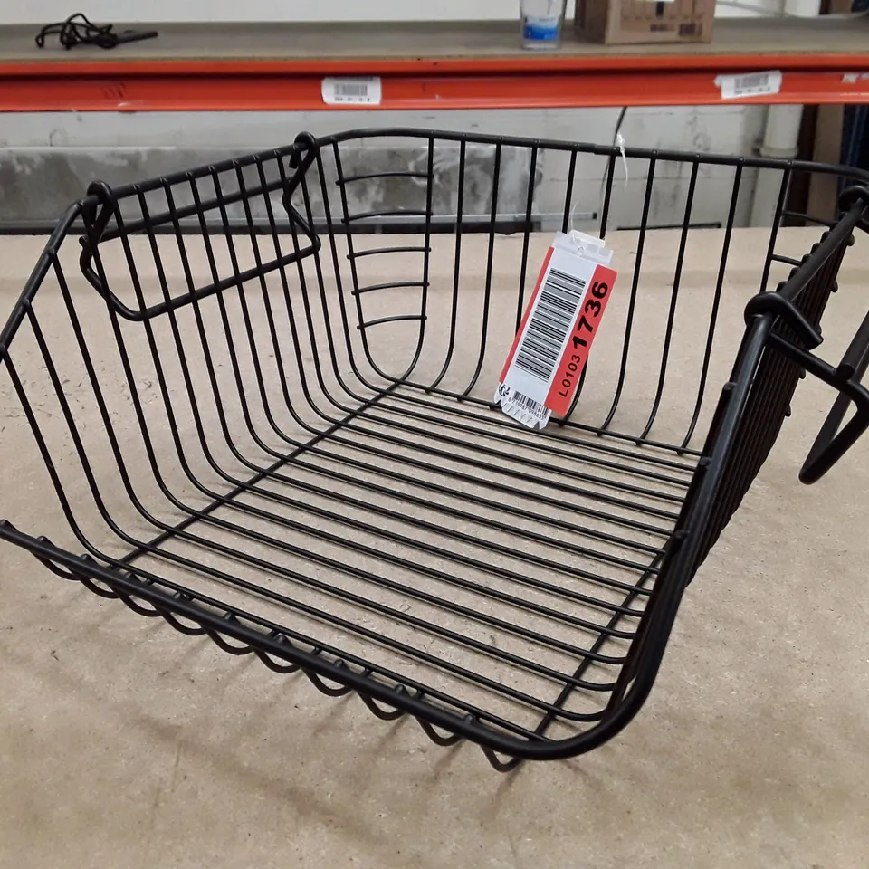 METAL/WIRE BASKET