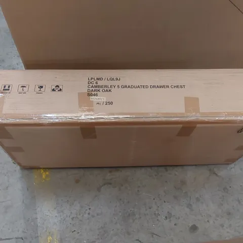 BOXED CAMBERLEY 5 DRAWER CHEST OF DRAWERS - DARK OAK (1 BOX)