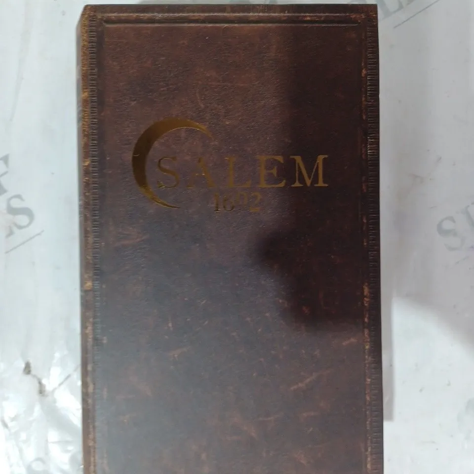 FACADE GAMES SALEM 1692 BOARD GAME