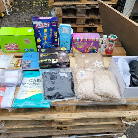 PALLET OF 6 LARGE BOXES OF A SIGNIFICANT QUANTITY OF ASSORTED ITEMS TO INCLUDE ULTRA VIBES JAPANESE INSPIRED SOLAR GARDENS LED LIGHTS, MOSISO CASE FOR MACBOOK, FAIRY LANTERN CRAFT KIT, FLYING ROCKET,