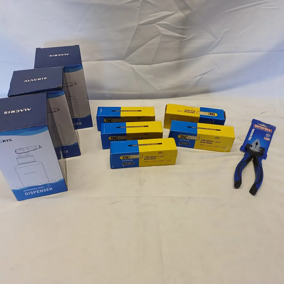APPROXIMATELY 9 ASSORTED BRAND NEW BOXED PRODUCTS TO INCLUDE;