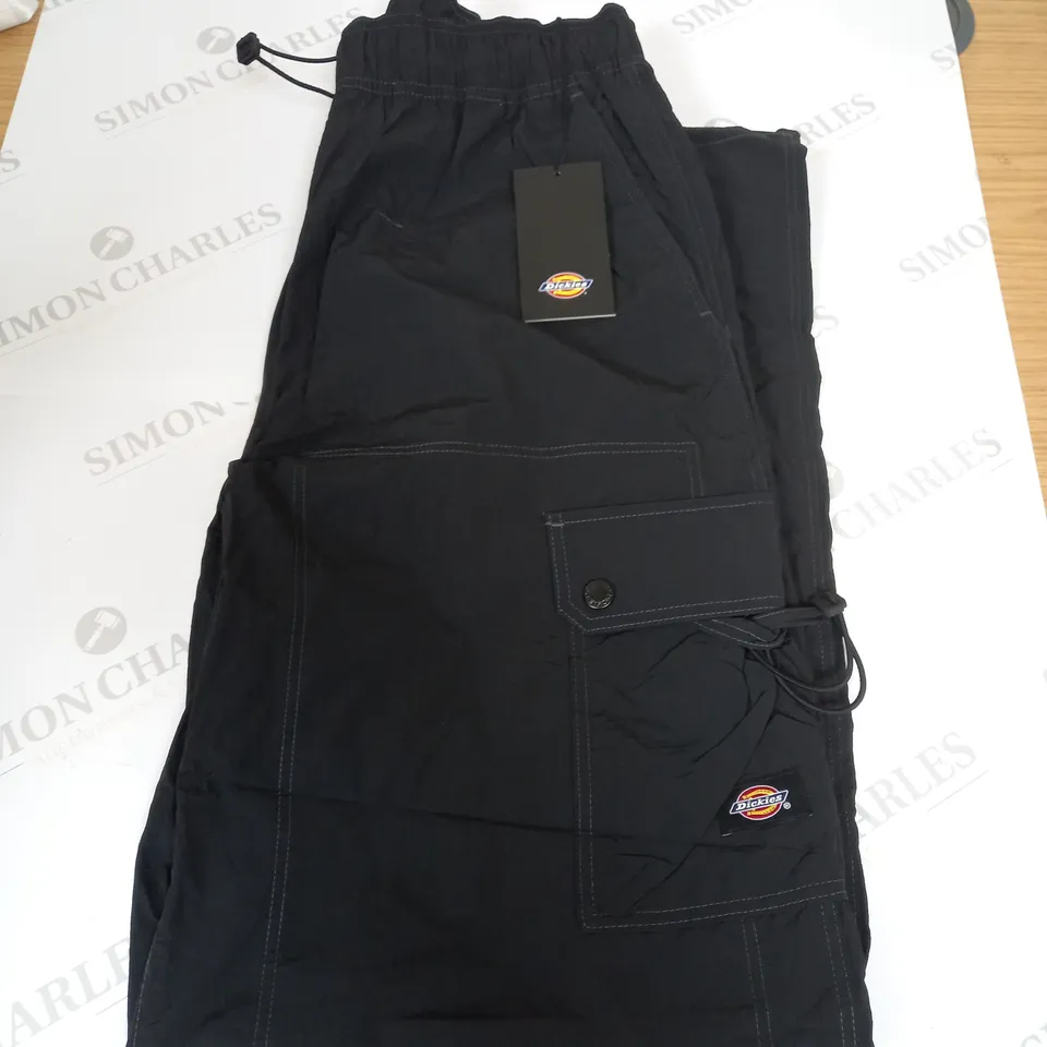 DICKIES CARGO TROUSERS SIZE XS
