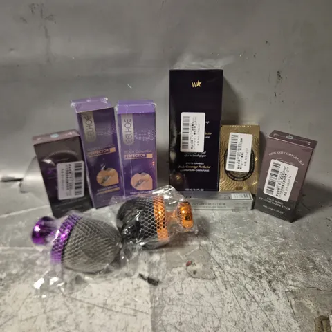 APPROXIMATELY 25 ASSORTED COSMETICS ITEMS TO INCLUDE EELHOE BODY COVERAGE PERFECTER, FACE MAKE UP CONCEALER STICK, EYELASH PRIMER, ETC