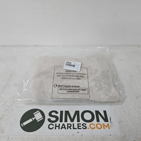 BOX OF APPROXIMATELY 10 ASSORTED ITEMS TO INCLUDE NORTHERN NIGHTS HYDROCOTTON BATH TOWEL ETC