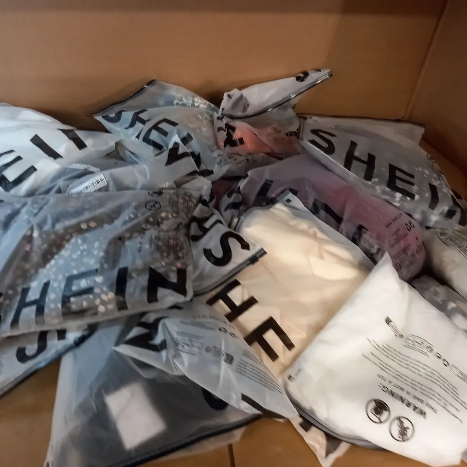 LOT OF 19 ASSORTED SHEIN CLOTHING ITEMS 