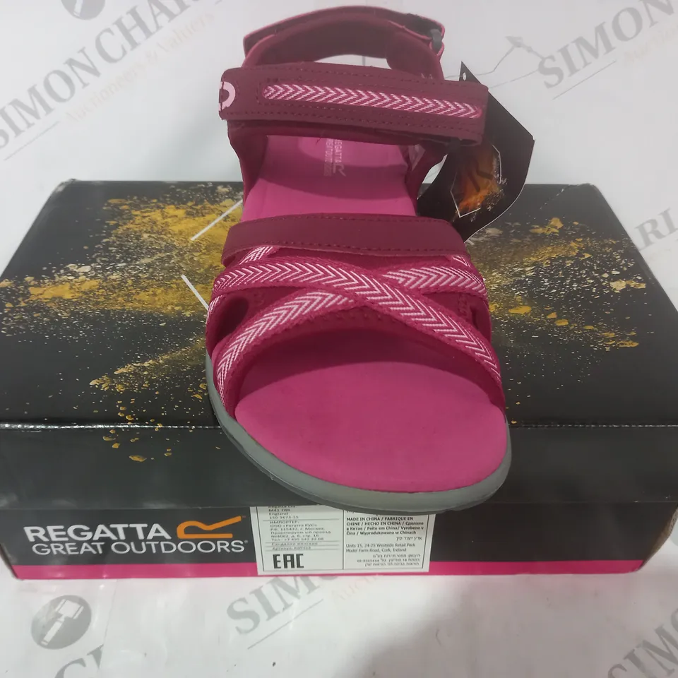 BOXED PAIR OF REGATTA LADY SANTA CLARA OPEN TOE SANDALS IN BEETROOT COLOUR UK SIZE 7