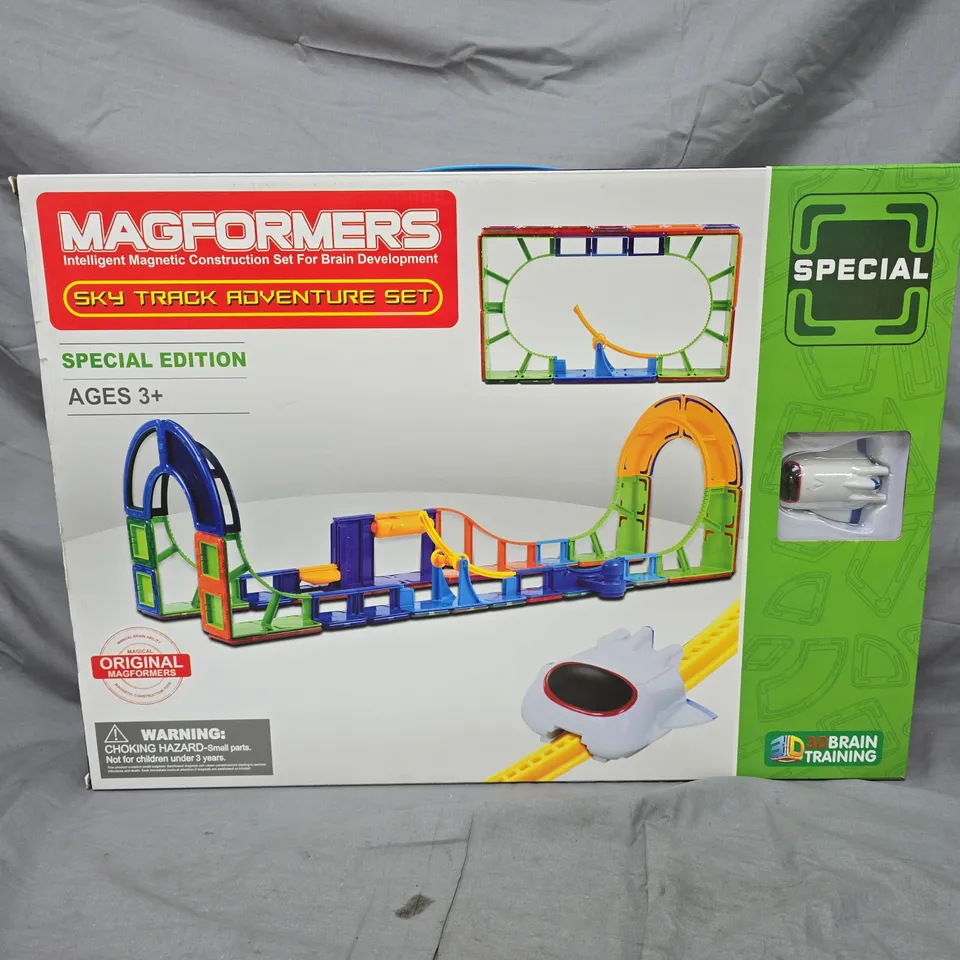 BOXED MAGFORMERS SKY TRACK ADVENTURE SET