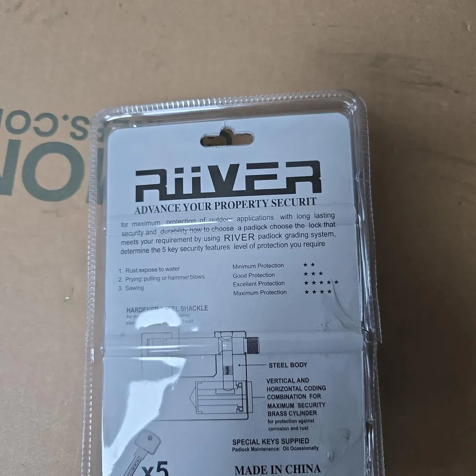 RIVER HARDENED SOLID STEEL PADLOCK 94MM – 5 KEYS INCLUDED