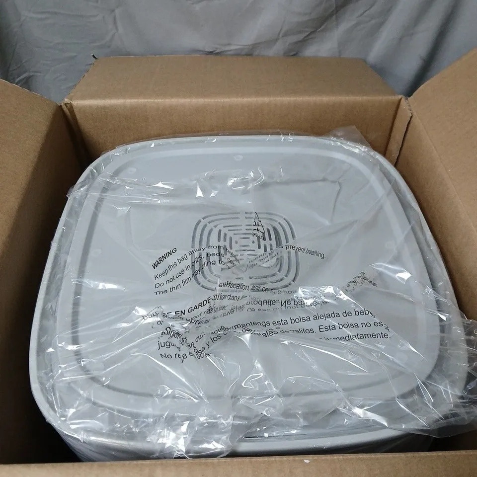 COWSAR TOWEL WARMER – ELECTRIC TOWEL DRYER, WHITE, MODEL E1676 – BOXED