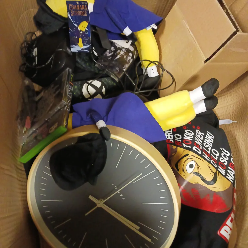 LARGE BOX OF ASSORTED ITEMS TO INCLUDE CHARGING CABLE, PLUSH TEDDIES AND CDS