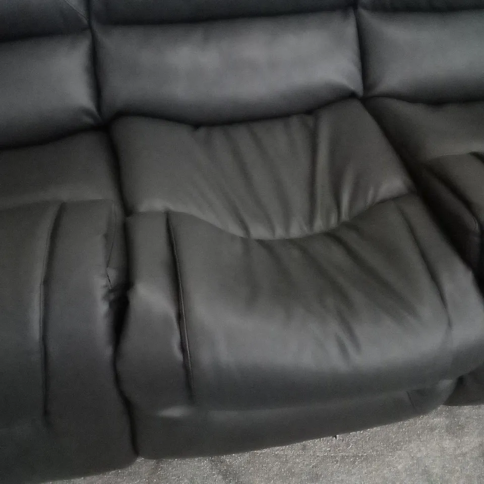 QUALITY DESIGNER VANCOUVER GREY FAUX LEATHER MANUAL RECLINING THREE SEATER SOFA (MIDDLE SEAT COLLAPSED)