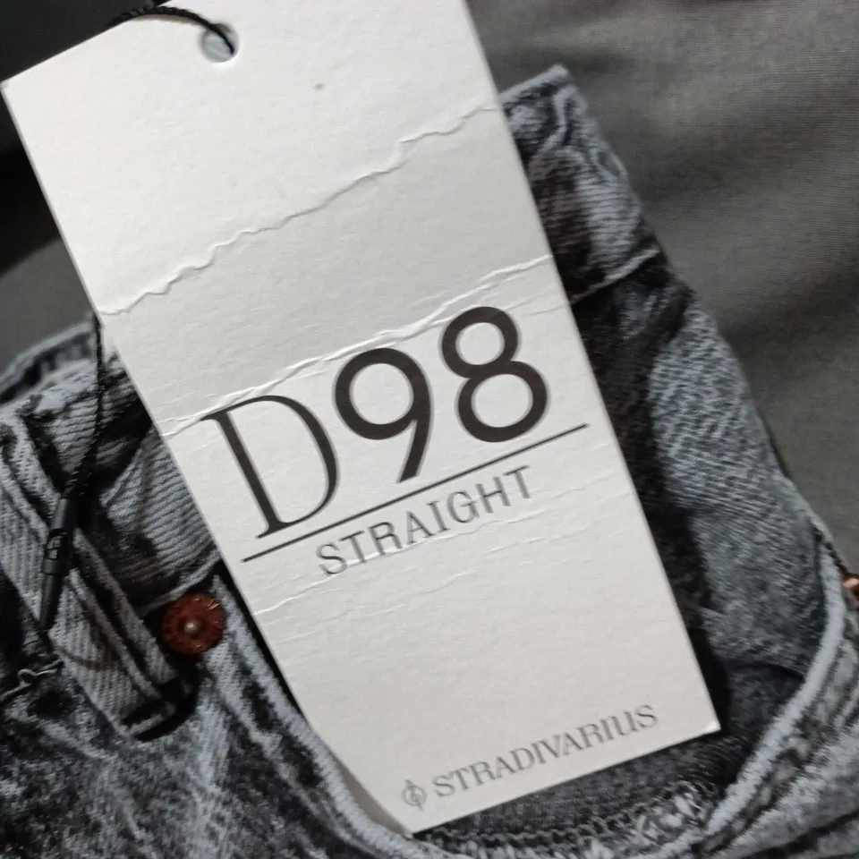 STRADIVARIUS WOMEN'S JEANS – STRAIGHT LEG, EU 38 (UK 10)