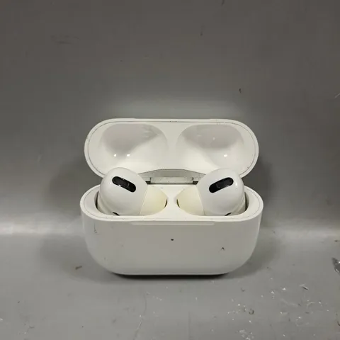 APPLE AIRPODS PRO A2190 1ST GEN IN WHITE