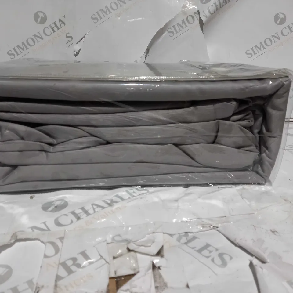 K BY KELLY HOPPEN DECO LUXE 100% COTTON DUVET KING SIZE