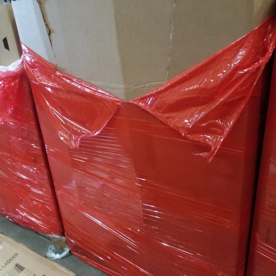 PALLET CONTAINING ASSORTED PRODUCTS INCLUDING RETRACTABLE SAFETY GATE, COMFORT CUSHION, TELESCOPIC LADDER, PICTURE FRAMES & FLOATING SHELVES
