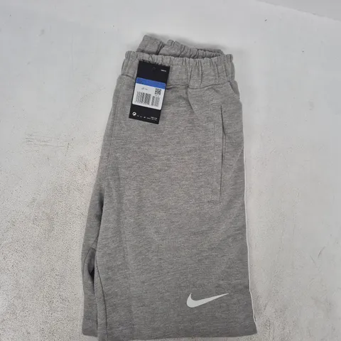 NIKE MENS SWEAT SHORTS IN GREY SIZE MEDIUM
