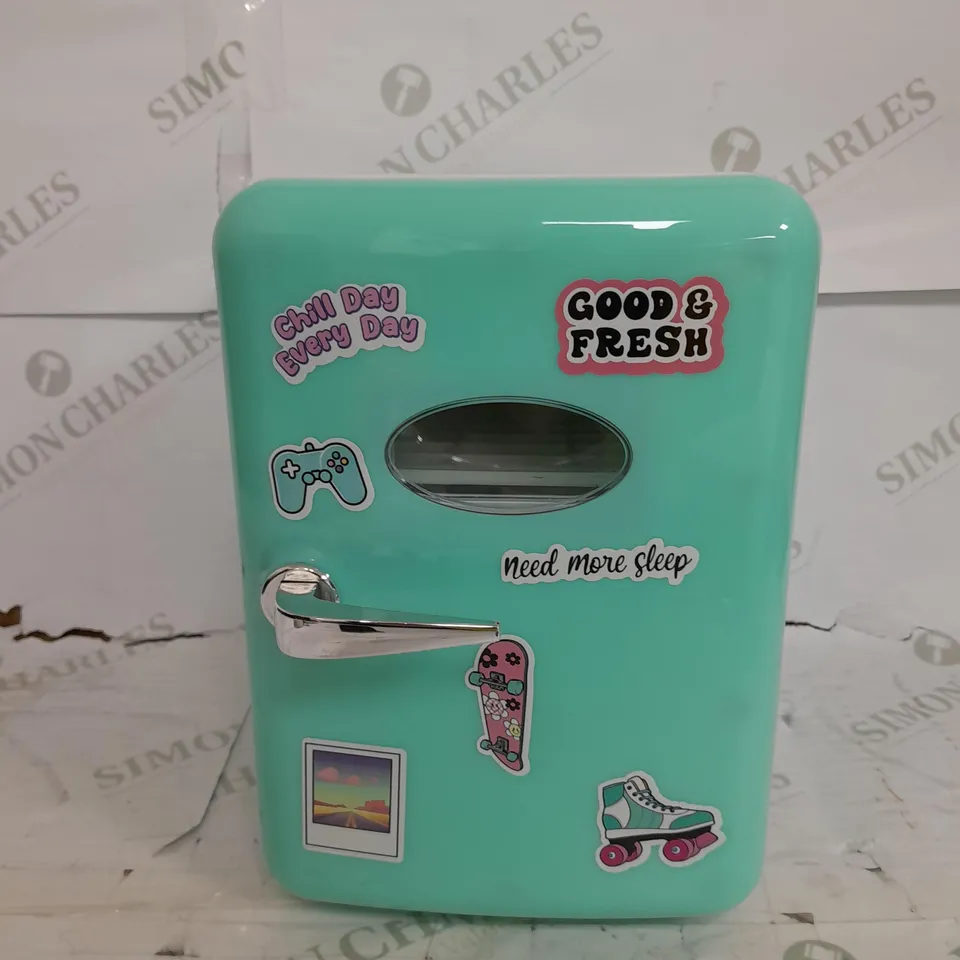 BOXED SO CHILL MINI FRIDGE IN TEAL RRP £44.99