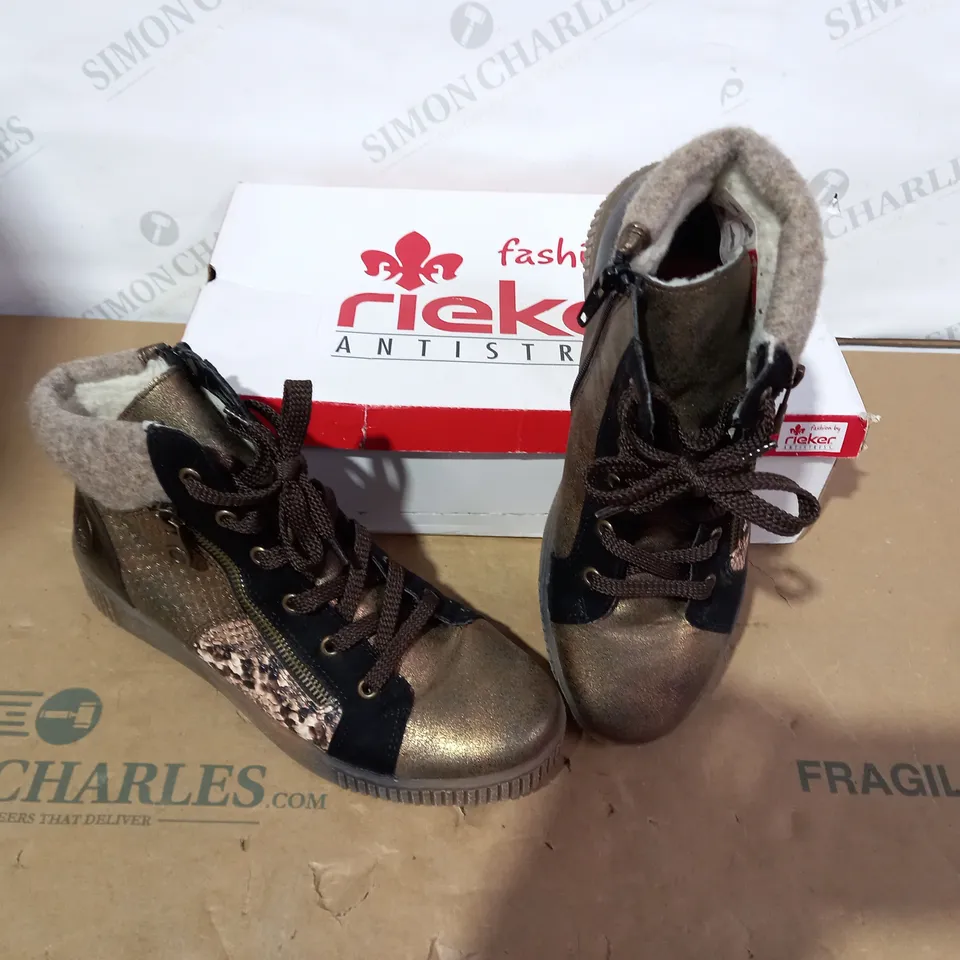 BOXED PAIR OF RIEKER HIGHTOPS - SIZE 39